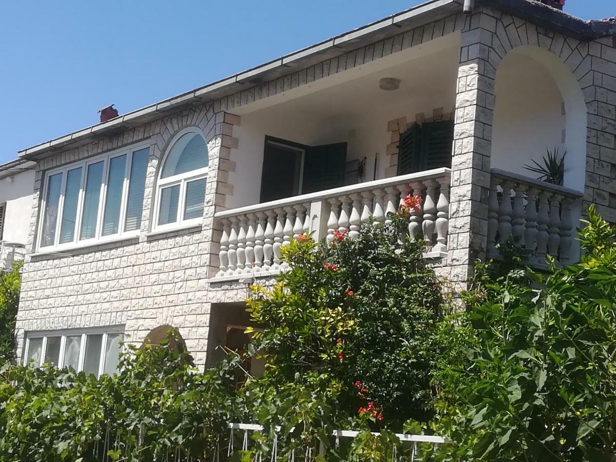 Apartman Lorena Stari Grad  Extérieur photo