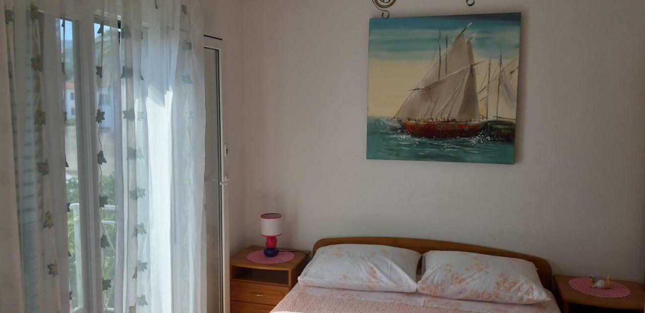 Apartman Lorena Stari Grad  Extérieur photo