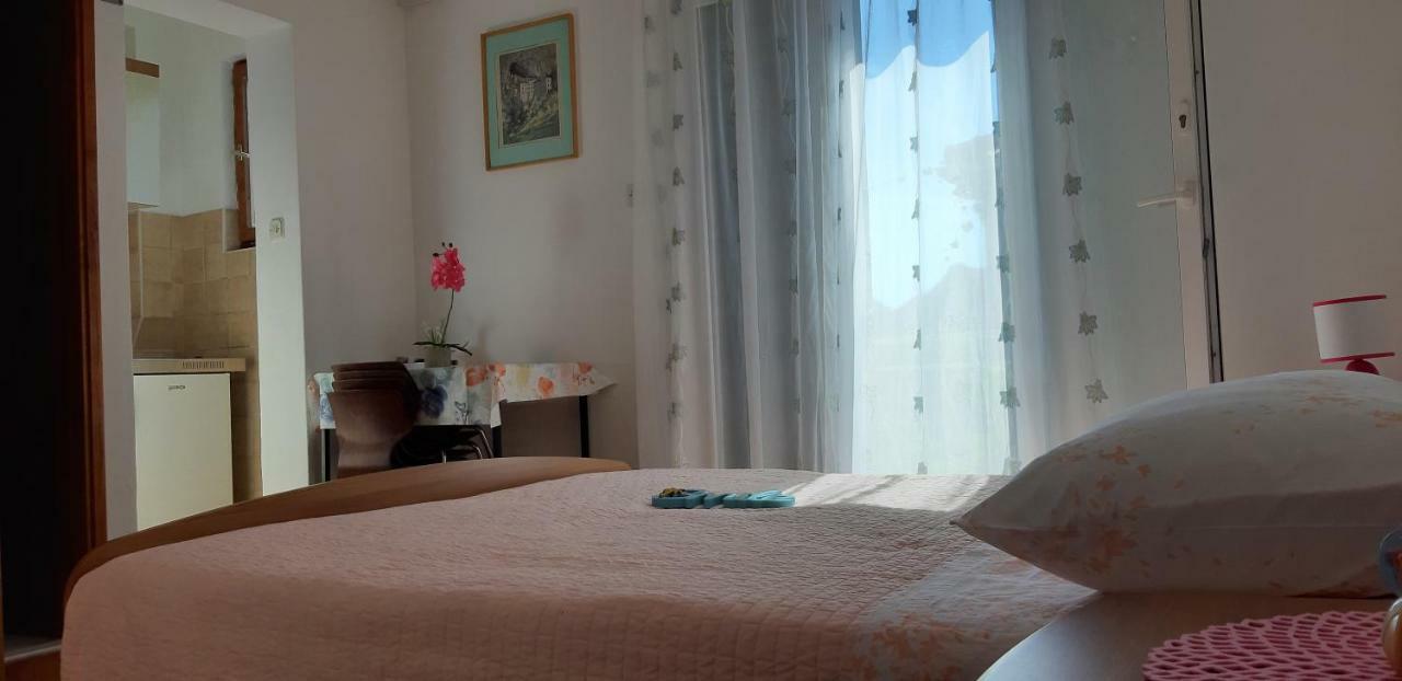 Apartman Lorena Stari Grad  Extérieur photo